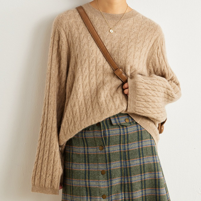 CASHMERE LUXE KNITTED SWEATER