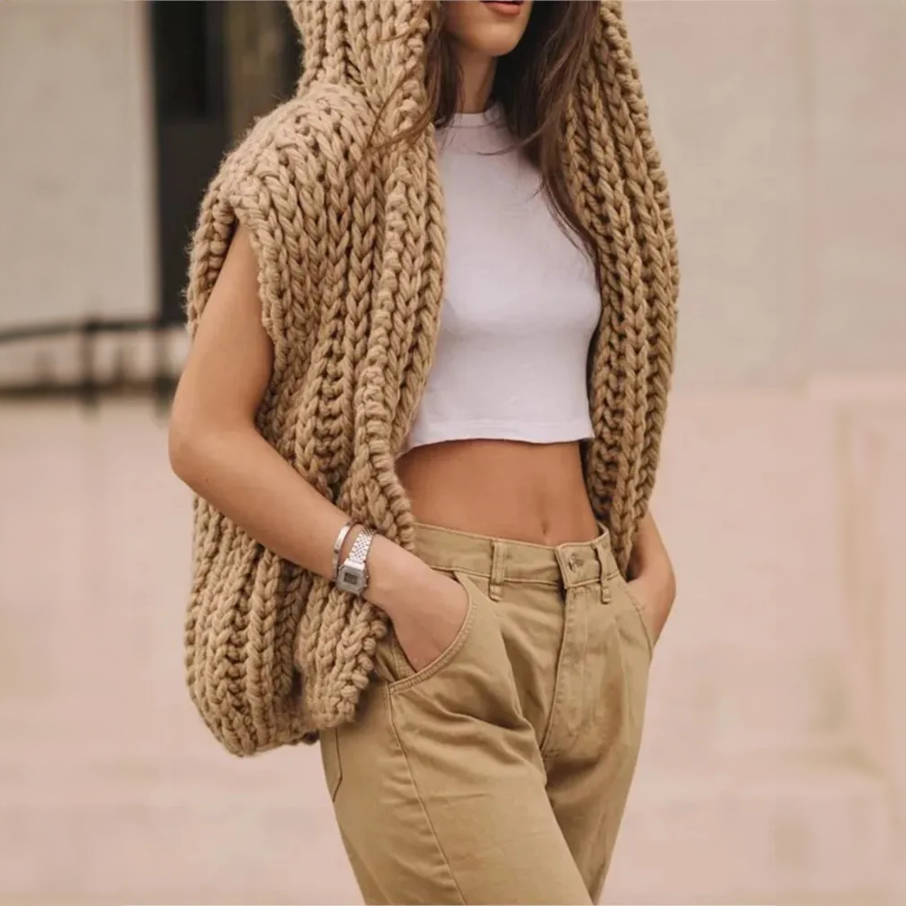 ÉCLARANTE CHUNKY KNITTED SWEATER VEST