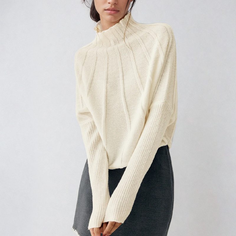 LUMIÈRE COUTURE KNITTED TURTLENECK