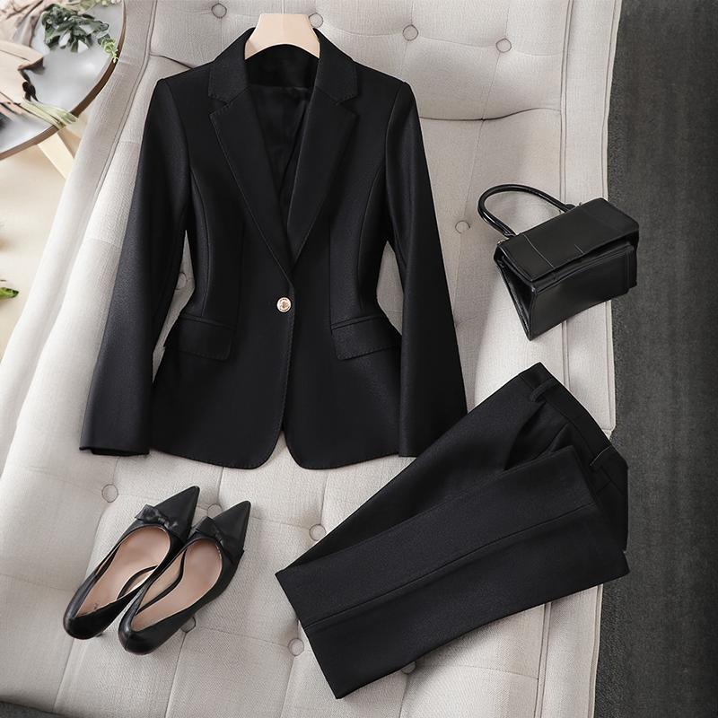 L'INFINITTÉ ELEGANT BLAZER SET